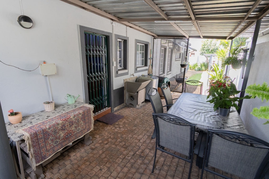 3 Bedroom Property for Sale in Safari Gardens North West